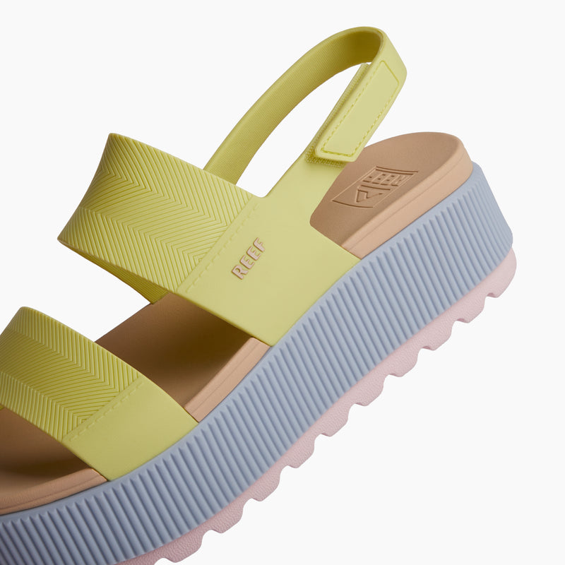 Water Vista Higher - Meringue