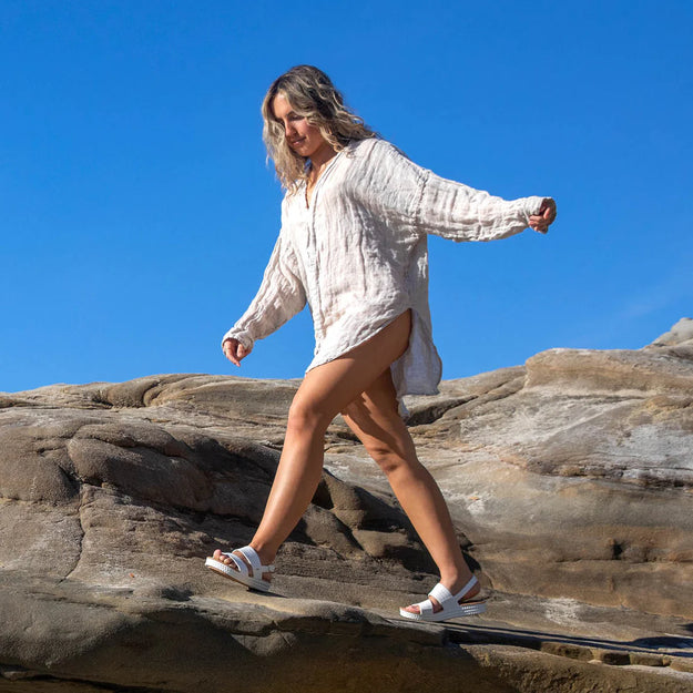 Reef Water Vista - White/Tan