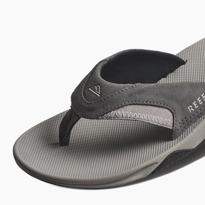 Fanning - Grey Suede