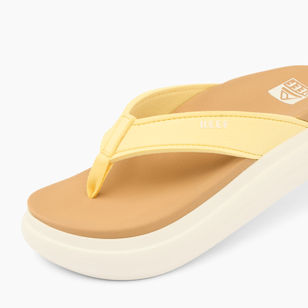 Cushion Bondi - Pale Banana