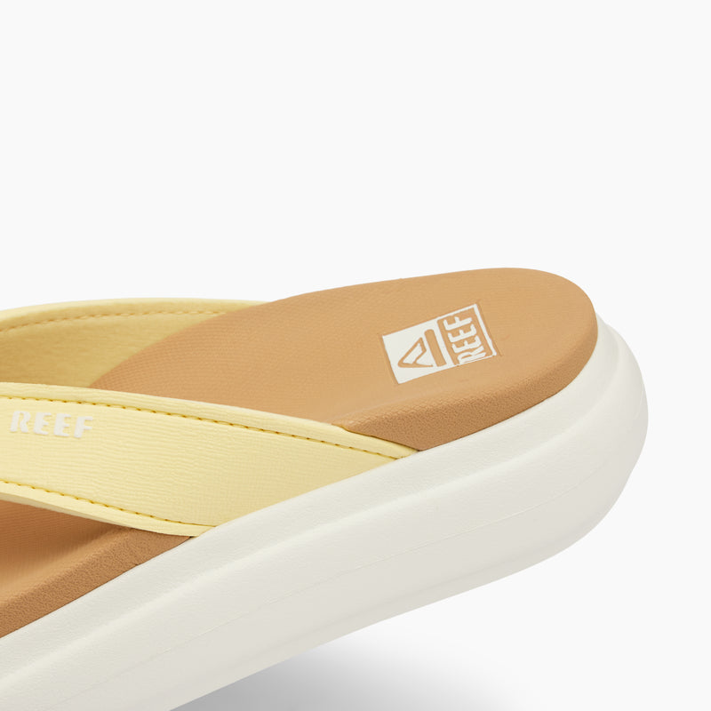 Cushion Bondi - Pale Banana