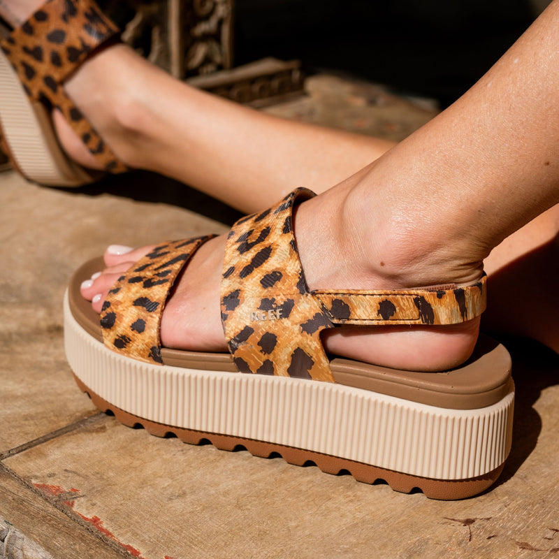 Water Vista Higher - Leopard