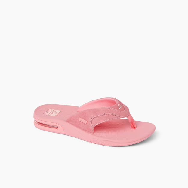 Fanning - Strawberry Suede