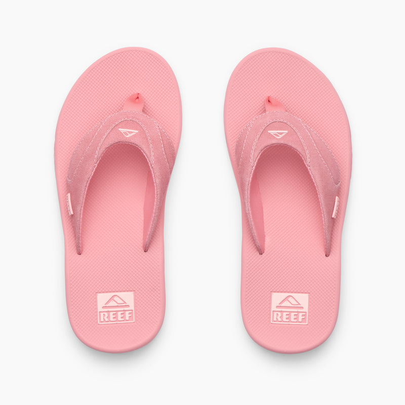 Fanning - Strawberry Suede