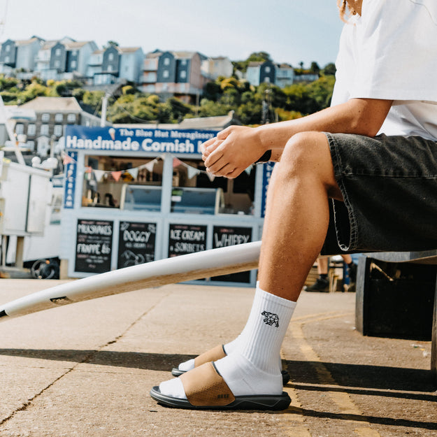 Tailslide - Grey/Tan
